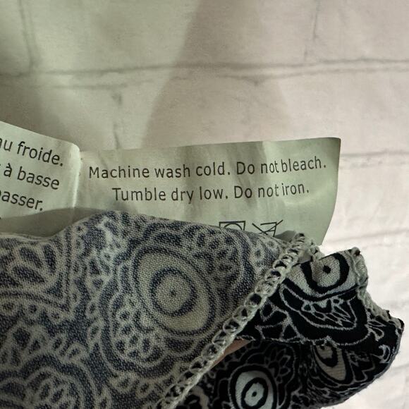 Christina Love White Dress with Blue Pattern and Sequins, Large, Pre-owned - Picture 8 of 8